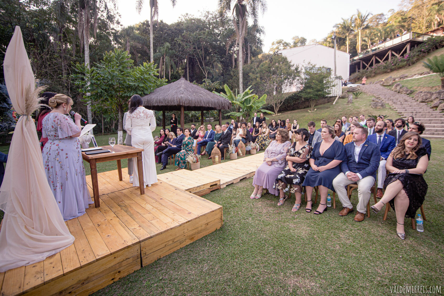 Foto BIG GAY BONANZA | Fotografia de Casamento | Espaço Flor de Liz | Mairiporã SP | Megan + Leticia Foto BIG GAY BONANZA | Fotografia de Casamento | Espaço Flor de Liz | Mairiporã SP | Megan + Leticia - Imagem 401