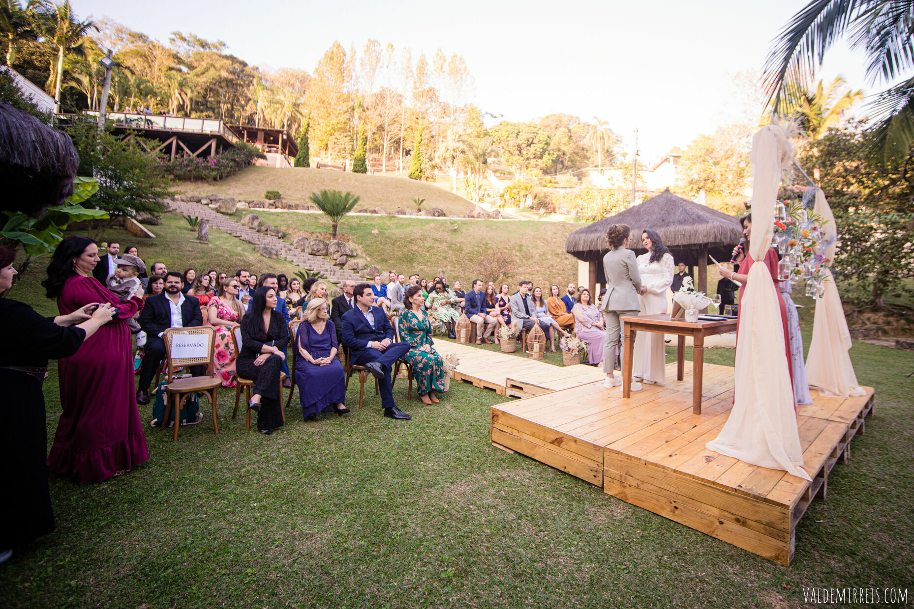 Foto BIG GAY BONANZA | Fotografia de Casamento | Espaço Flor de Liz | Mairiporã SP | Megan + Leticia Foto BIG GAY BONANZA | Fotografia de Casamento | Espaço Flor de Liz | Mairiporã SP | Megan + Leticia - Imagem 405