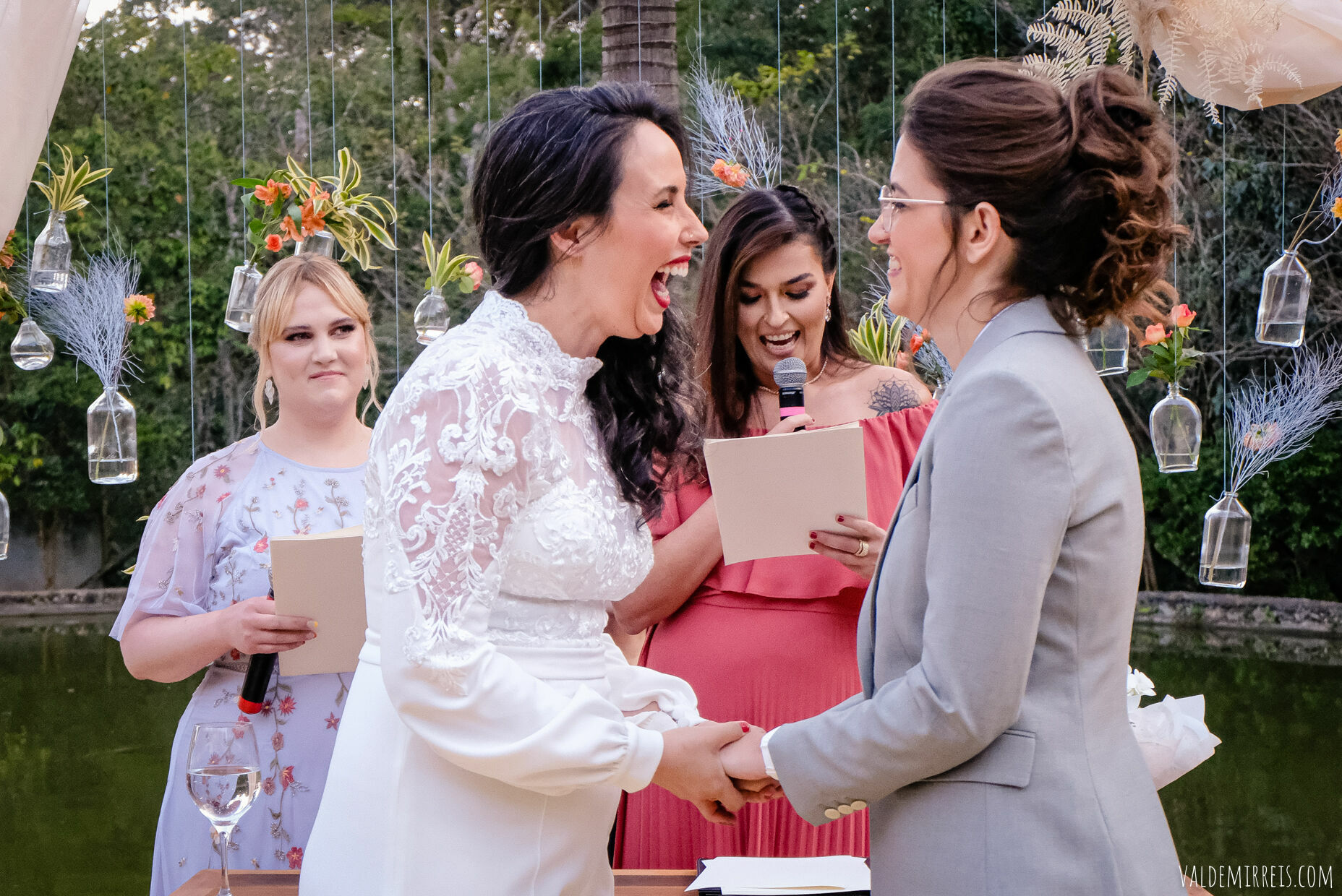 Foto BIG GAY BONANZA | Fotografia de Casamento | Espaço Flor de Liz | Mairiporã SP | Megan + Leticia Foto BIG GAY BONANZA | Fotografia de Casamento | Espaço Flor de Liz | Mairiporã SP | Megan + Leticia - Imagem 431
