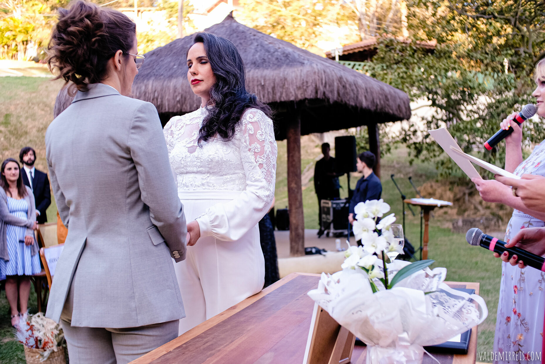 Foto BIG GAY BONANZA | Fotografia de Casamento | Espaço Flor de Liz | Mairiporã SP | Megan + Leticia Foto BIG GAY BONANZA | Fotografia de Casamento | Espaço Flor de Liz | Mairiporã SP | Megan + Leticia - Imagem 426