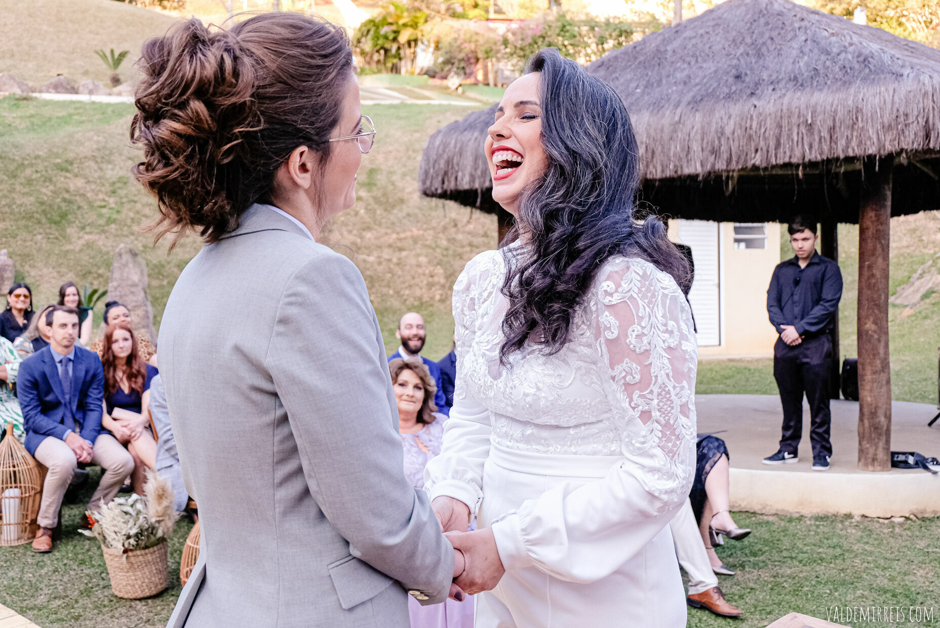 Foto BIG GAY BONANZA | Fotografia de Casamento | Espaço Flor de Liz | Mairiporã SP | Megan + Leticia Foto BIG GAY BONANZA | Fotografia de Casamento | Espaço Flor de Liz | Mairiporã SP | Megan + Leticia - Imagem 440