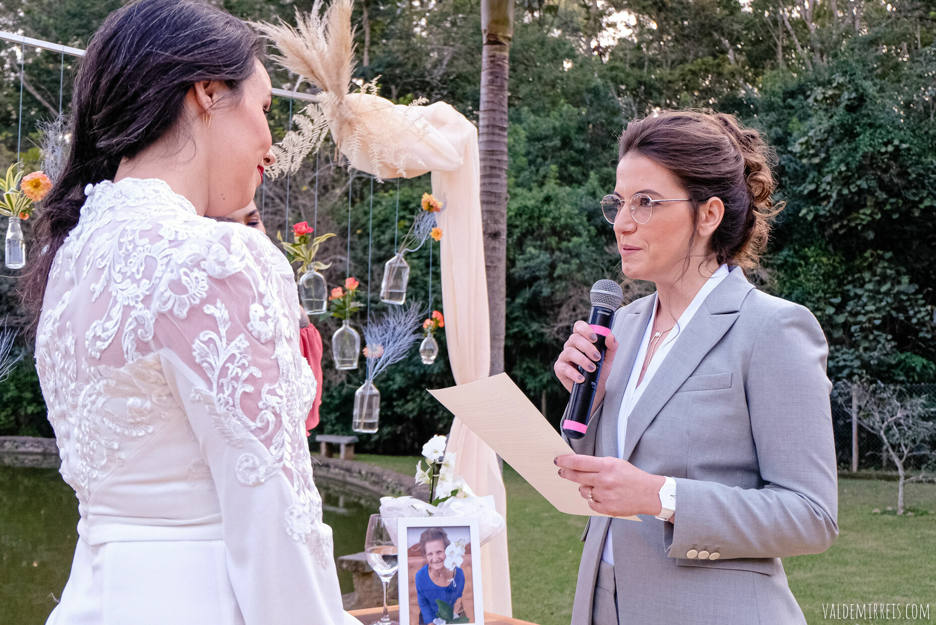 Foto BIG GAY BONANZA | Fotografia de Casamento | Espaço Flor de Liz | Mairiporã SP | Megan + Leticia Foto BIG GAY BONANZA | Fotografia de Casamento | Espaço Flor de Liz | Mairiporã SP | Megan + Leticia - Imagem 434