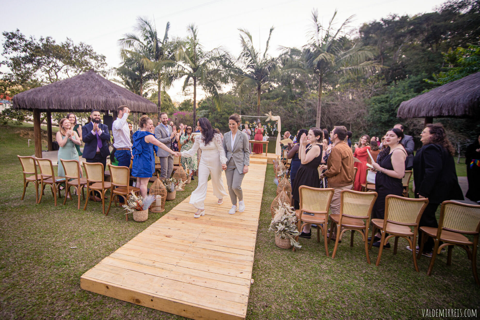 Foto BIG GAY BONANZA | Fotografia de Casamento | Espaço Flor de Liz | Mairiporã SP | Megan + Leticia Foto BIG GAY BONANZA | Fotografia de Casamento | Espaço Flor de Liz | Mairiporã SP | Megan + Leticia - Imagem 459