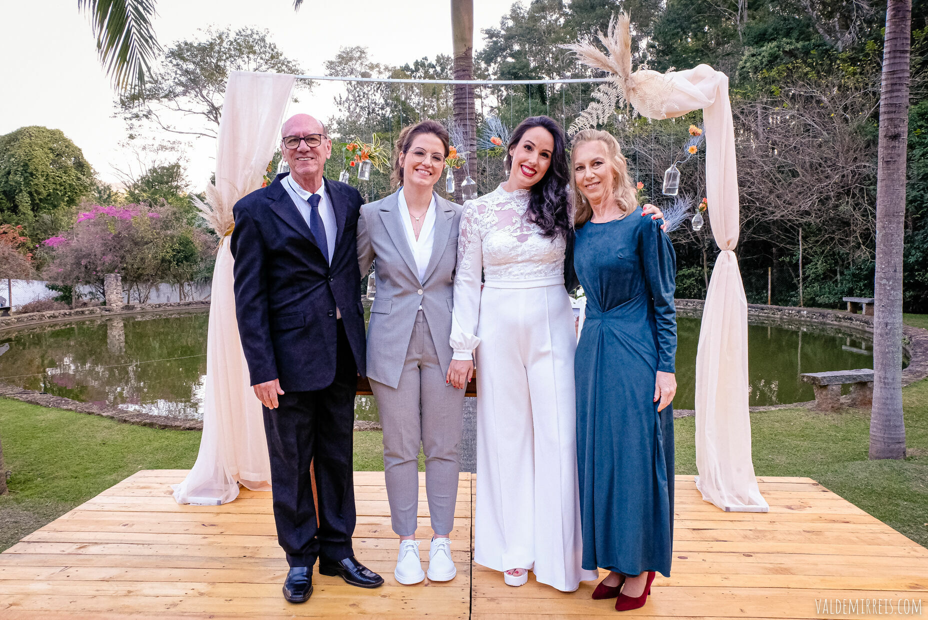 Foto BIG GAY BONANZA | Fotografia de Casamento | Espaço Flor de Liz | Mairiporã SP | Megan + Leticia Foto BIG GAY BONANZA | Fotografia de Casamento | Espaço Flor de Liz | Mairiporã SP | Megan + Leticia - Imagem 471