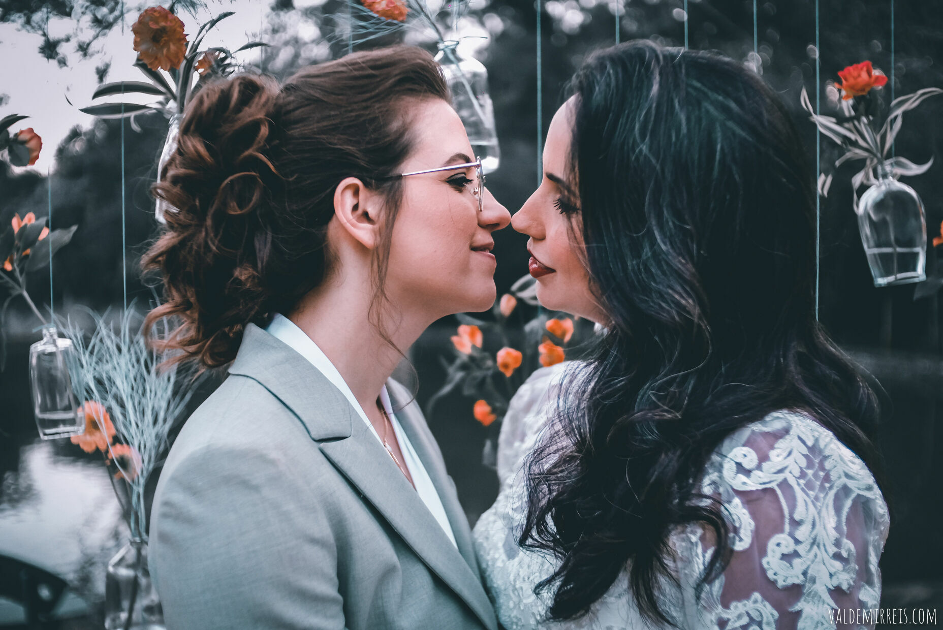 Foto BIG GAY BONANZA | Fotografia de Casamento | Espaço Flor de Liz | Mairiporã SP | Megan + Leticia Foto BIG GAY BONANZA | Fotografia de Casamento | Espaço Flor de Liz | Mairiporã SP | Megan + Leticia - Imagem 477