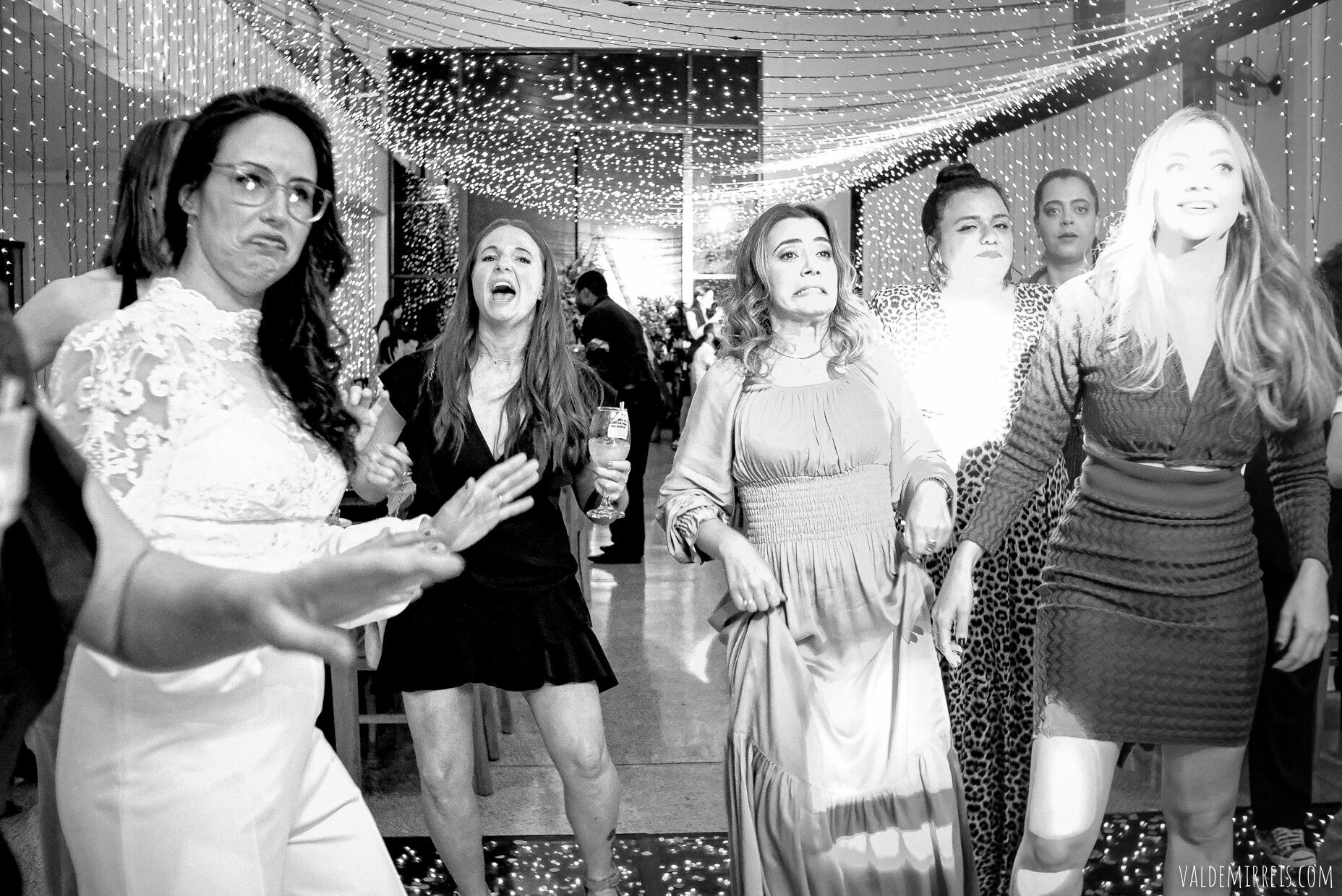 Foto BIG GAY BONANZA | Fotografia de Casamento | Espaço Flor de Liz | Mairiporã SP | Megan + Leticia Foto BIG GAY BONANZA | Fotografia de Casamento | Espaço Flor de Liz | Mairiporã SP | Megan + Leticia - Imagem 521