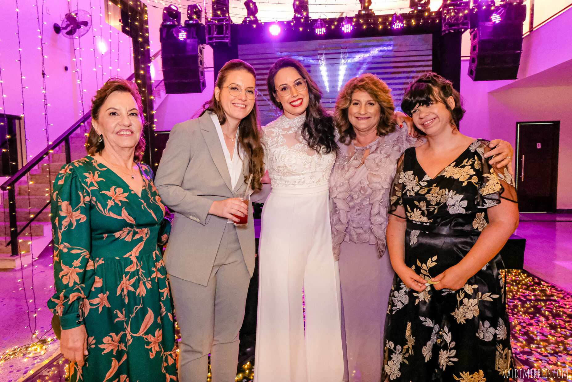 Foto BIG GAY BONANZA | Fotografia de Casamento | Espaço Flor de Liz | Mairiporã SP | Megan + Leticia Foto BIG GAY BONANZA | Fotografia de Casamento | Espaço Flor de Liz | Mairiporã SP | Megan + Leticia - Imagem 570