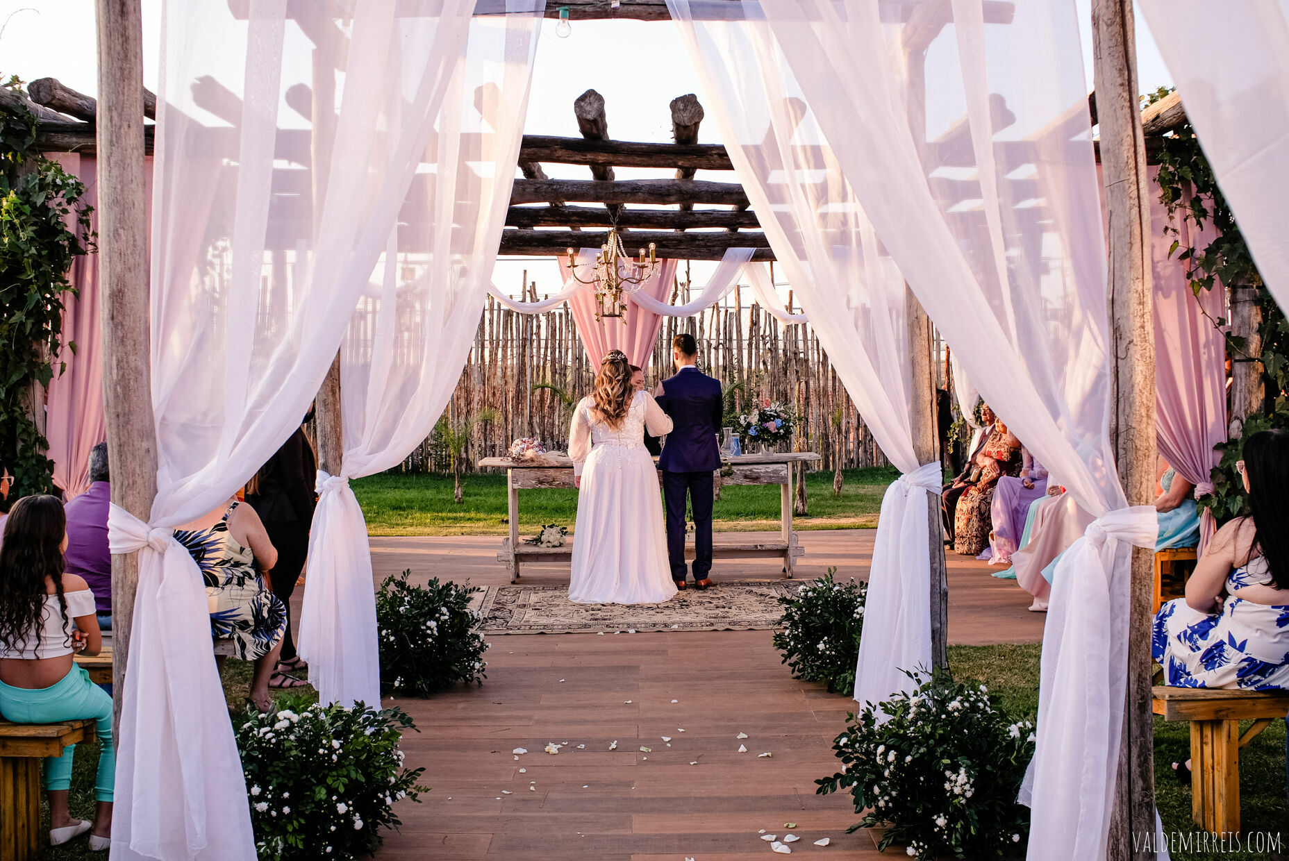 Foto Fotografia de Casamento | Estância Ouro Branco | São José do Rio Preto SP | Vitória + Higor Foto Fotografia de Casamento | Estância Ouro Branco | São José do Rio Preto SP | Vitória + Higor - Imagem 107